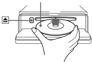 SONY CDX-C780R - Carregue em OPEN e coloque o CD. - 1