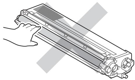BROTHER DCP-9270CDN - Retirez le couvercle de protection. - 2