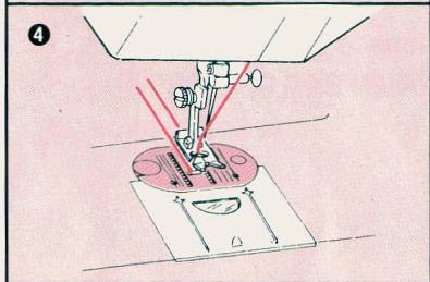 SINGER EUROPA 200 - UTILISATION DE L'ENFILE-AIGUILLE - 15