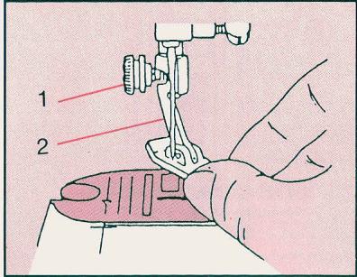SINGER EUROPA 200 - CHANGEMENT DE L'ENSEMBLE PIED PRESSEUR - 2