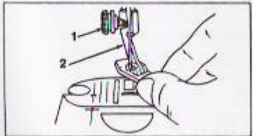 SINGER CLUB 6230 - COMMENT POSER LE PIED PRESSEUR AVEC TALON (H) (K) - 1