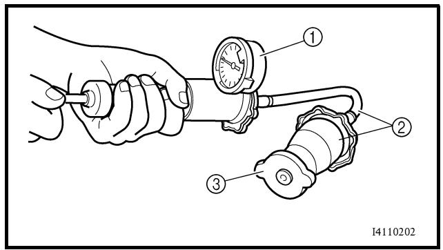YAMAHA YZ450F - CONTROLE DU BOUCHON DE RADIATEUR - 1