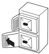 YAMAHA RX-E410 - Fixez le support à la base de l'antenne. - 2