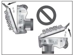 NIKON CAISSON ETANCHE WP-CP2-JUSQU-A 40 M DE PROFONDEUR- - Sortir l'appareil photo - 1