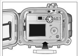 NIKON CAISSON ETANCHE WP-CP3-JUSQU-A 40 M DE PROFONDEUR - Einlegen des Trockenmittels - 1