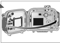 NIKON CAISSON ETANCHE WP-CP3-JUSQU-A 40 M DE PROFONDEUR - Étape 2 Introduire l'appareil photo dans le caisson - 5