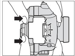 NIKON CAISSON ETANCHE WP-CP4-JUSQU-A 40 M DE PROFONDEUR - Latch the case - 1