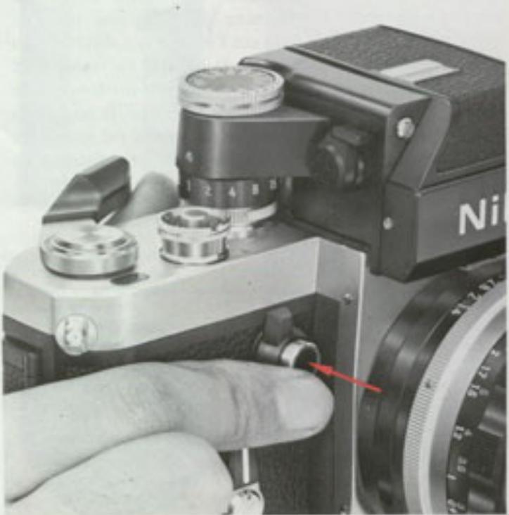 NIKON F2 PHOTOMIC - Bouton de contrôle préalable de la profondeur de champ - 1