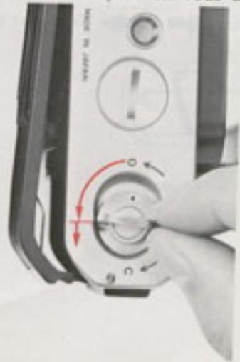 NIKON F2 PHOTOMIC - Chargement de l'appareil - 1