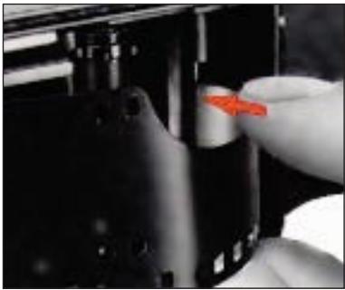 NIKON FA - LOADING FILM - 3