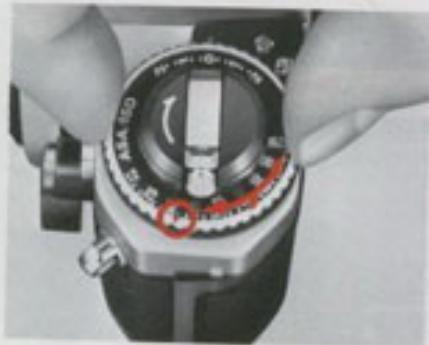 NIKON FE2 - Assurez la tension du film. - 1