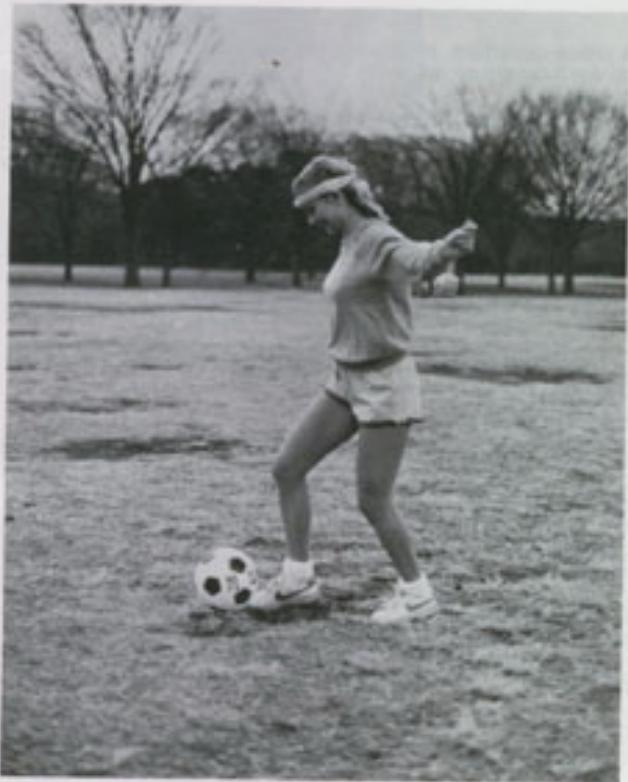 NIKON FE2 - Remarks: - 1