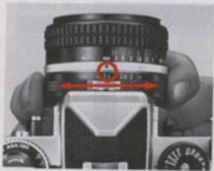 NIKON FE2 - Reglez le selecteur de mode/vitesse d'obturation sur A (pour opérer en auto). - 1