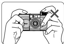 NIKON LITE TOUCH ZOOM 100W-QD - The orange LED blinks slowly: - 2