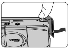 NIKON LITE TOUCH ZOOM 100W-QD - Ouvrez le couvercle du logement de la pile. - 1