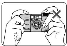 NIKON LITE TOUCH ZOOM 100W-QD - Le témoin orange clignote lentement : - 2