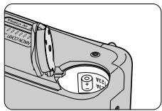 NIKON LITE TOUCH ZOOM 110S-QD - Open the battery chamber lid. - 1