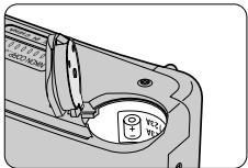 NIKON LITE TOUCH ZOOM 110S-QD - Offnen Sie den Batteriefachdeckel. - 1
