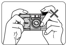 NIKON LITE TOUCH ZOOM 150ED-QD - Le témoin orange clignote rapidement (à 8 hz) - 2