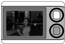 NIKON LITE TOUCH ZOOM 150ED-QD - Vérifiez si les témoins orange et vert sont allumés, puis prenez la photo. - 1