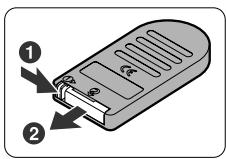 NIKON LITE TOUCH ZOOM 150ED-QD - Austauschen der Batterie in der Fernbedienung - 1