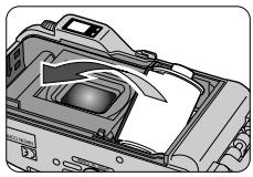 NIKON LITE TOUCH ZOOM 150ED-QD - Entnehmen der Filmpatrone - 3