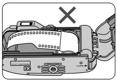 NIKON LITE TOUCH ZOOM 150ED-QD - Introduisez une cartouche de film. - 4