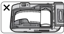 NIKON LITE TOUCH ZOOM 70W-QD - Tirez l'amorce du film jusqu'au repère de positionnement rouge. - 3