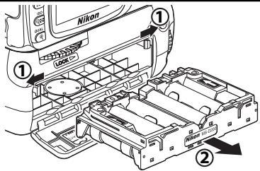 NIKON POIGNEE-ALIMENTATION MB-D80 POUR REFLEX NUMERIQUE D80 - Removing the Batteries - 2