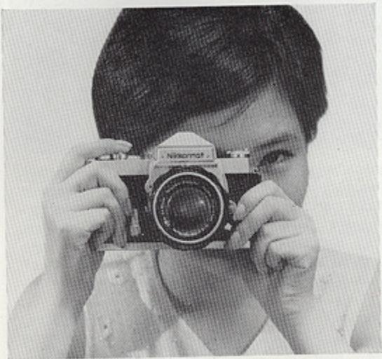 NIKON NIKKORMAT FT - TENUE DE L'APPAREIL - 1