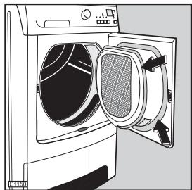 AEG-ELECTROLUX EDC46130W - Cleaning the door - 1