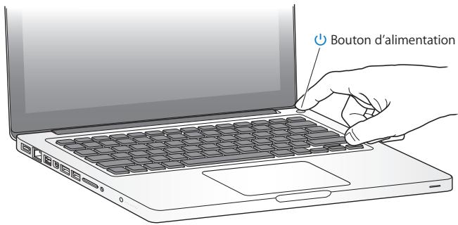 APPLE MACBOOK PRO 13 POUCES - Étape 3: Appuyez brievement sur le bouton d'alimentation (ü) pour allumer votre MacBook Pro. - 1