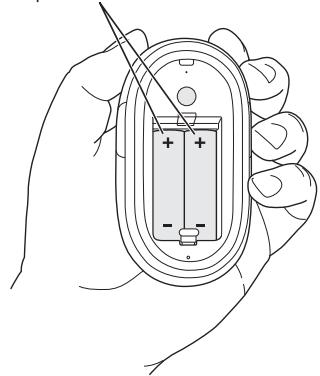 APPLE MIGHTY MOUSE - ZML - Remettez le couvercle de la souris. - 2