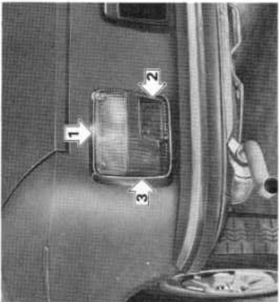PEUGEOT 304 - SIGNALISATION AR - 3