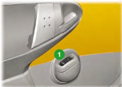 PEUGEOT 107 2008 - Porte conducteur ouverte - 2