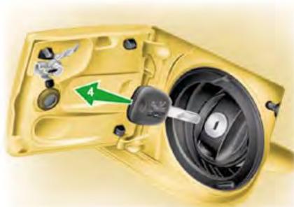 PEUGEOT 107 2008 - Le remplissage du réservoir de carburant - 4