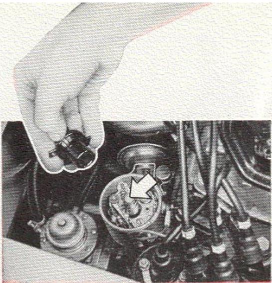 PEUGEOT 204 - Gaines - 1
