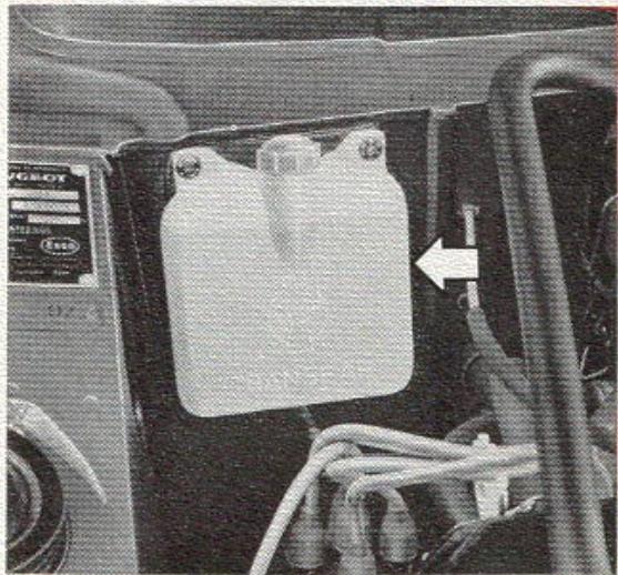 PEUGEOT 204 - Lave-vitre - essuie-vitre - 2