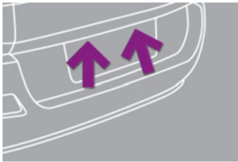 PEUGEOT 3008 HYBRID4 - Changement des feux des plaques minéralogiques (W5-5W) - 1