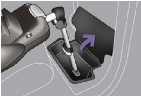 PEUGEOT 3008 HYBRID4 - Installation des sièges enfants avec béquille - 2