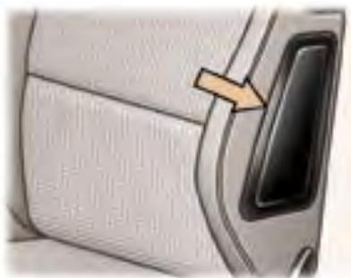 PEUGEOT 307 CC - LES AIRBAGS LATÉRAUX\* ET LES AIRBAGS RIDEAUX\* - 1