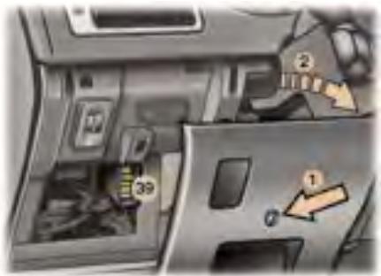 PEUGEOT 307 CC - Remplacement d'un fusible - 2