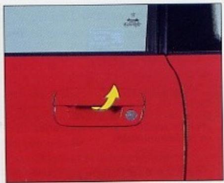 PEUGEOT 406 COUPE - Attention à la longue portée de la télécommande. - 1