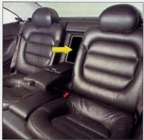 PEUGEOT 406 COUPE - Accoudoir arrière - 1