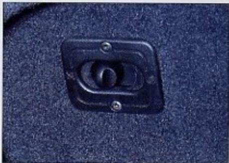 PEUGEOT 406 COUPE - Pour rabattre le dossier - 1