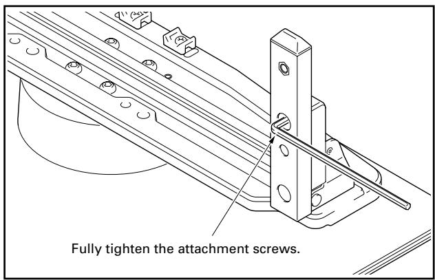 PIONEER PDK-1012 - Fully tighten the Installation screws (4 locations on the left and right). - 1