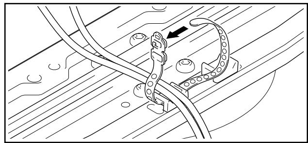 PIONEER PDK-1012 - Utilisation des serre-câbles - 3