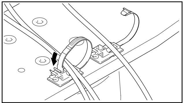 PIONEER PDK-1013 - Utilisation des serre-câbles - 3