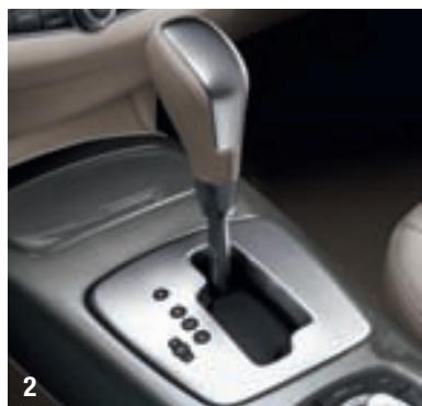 RENAULT LAGUNA ESTATE - V6 dCi 235 ch BVA - 2