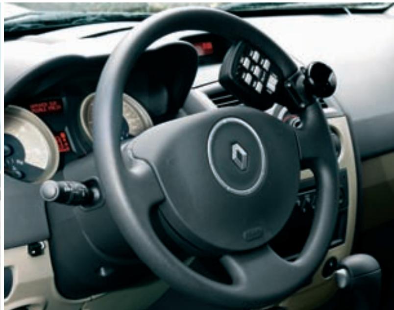 RENAULT TRAFIC GENERATION - Mobilité réduite : renault PROCHE de vous, c'est une réalité. - 2